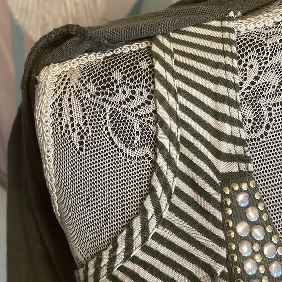 HeartSoul Women’s Top - Picture 7 of 12